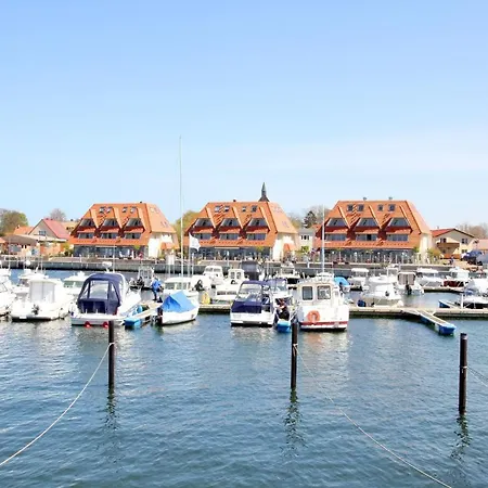 Hafenhaeuser Wiek Ferienwohnung 01 * Wiek auf Rügen