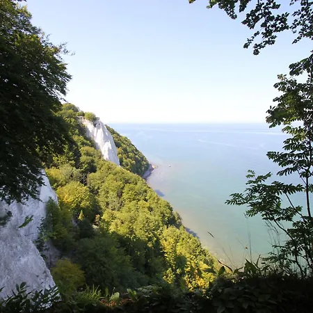 Hafenhaeuser Wiek Ferienwohnung 01 Wiek auf Rügen